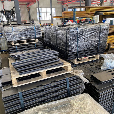 Excavator Track Shoes in Dubai Doosan DH55 Earth Moving Machinery